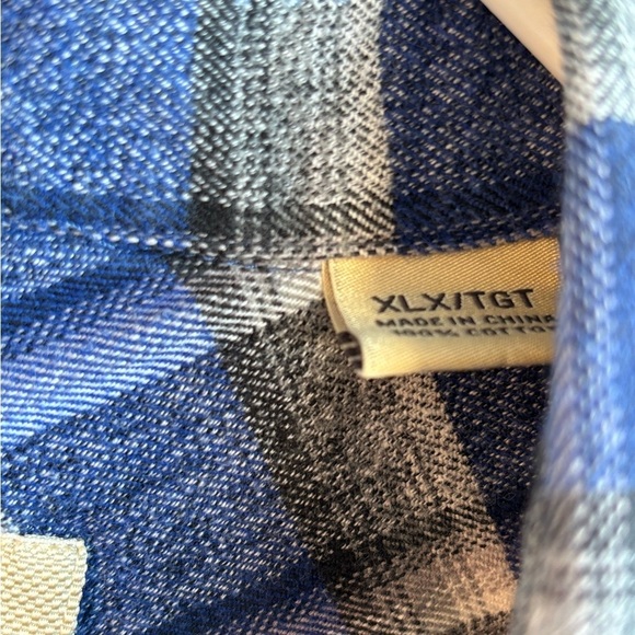 Tommy Bahama Men’s Flannel Shirt - Picture 5 of 6